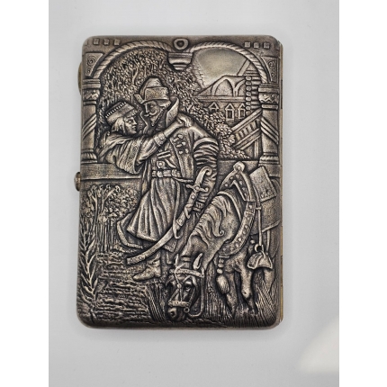 Серебряный портсигар.