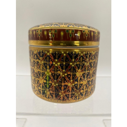 Бонбоньерка.