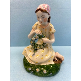 Фарфоровая статуэтка "Девочка с венком" СССР ЛФЗ 1950-е гг        (копия)