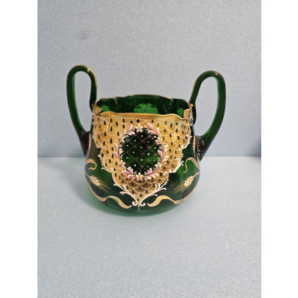 Ваза из зеленного стекла