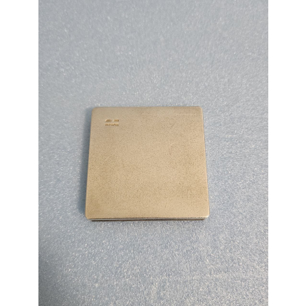 Серебряная пудреница.