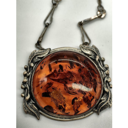 Винтажная янтарная подвеска в серебре с цепочкой.