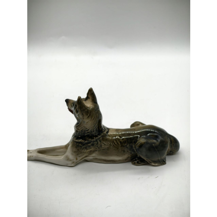 Фарфоровая статуэтка " Немецкая овчарка" ЛФЗ