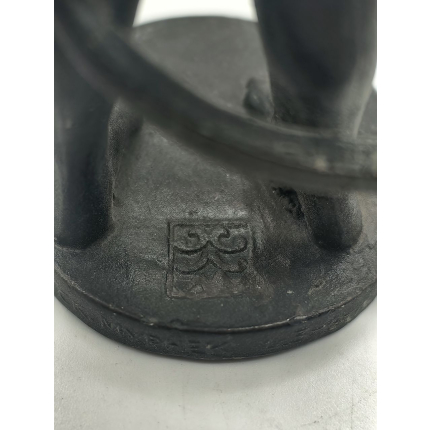 Скульптура " Девочка с обручем"