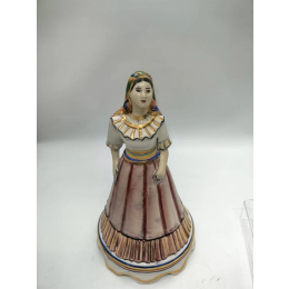 Фарфоровая статуэтка " Прибалтийская женщина"