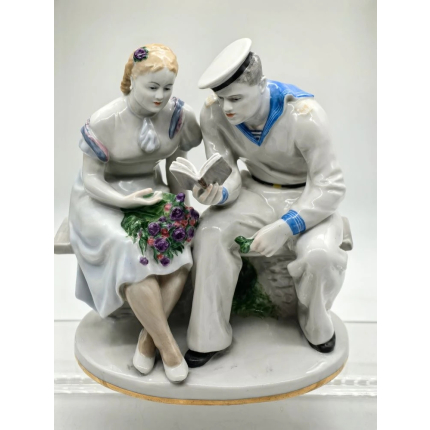 Фарфоровая статуэтка " Скамейка" ЛФЗ