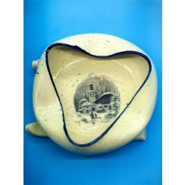 Фарфоровая пепельница. 50- ые года.