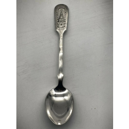 Серебряные чайные ложки с изображением кремля.