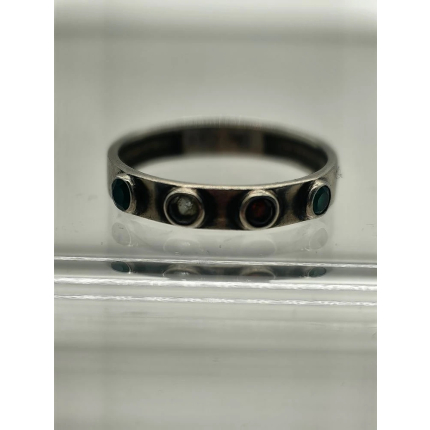 Винтажное серебряное кольцо с разноцветными камнями.