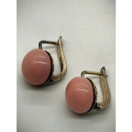 Серебряные серьги с розовым кораллом.